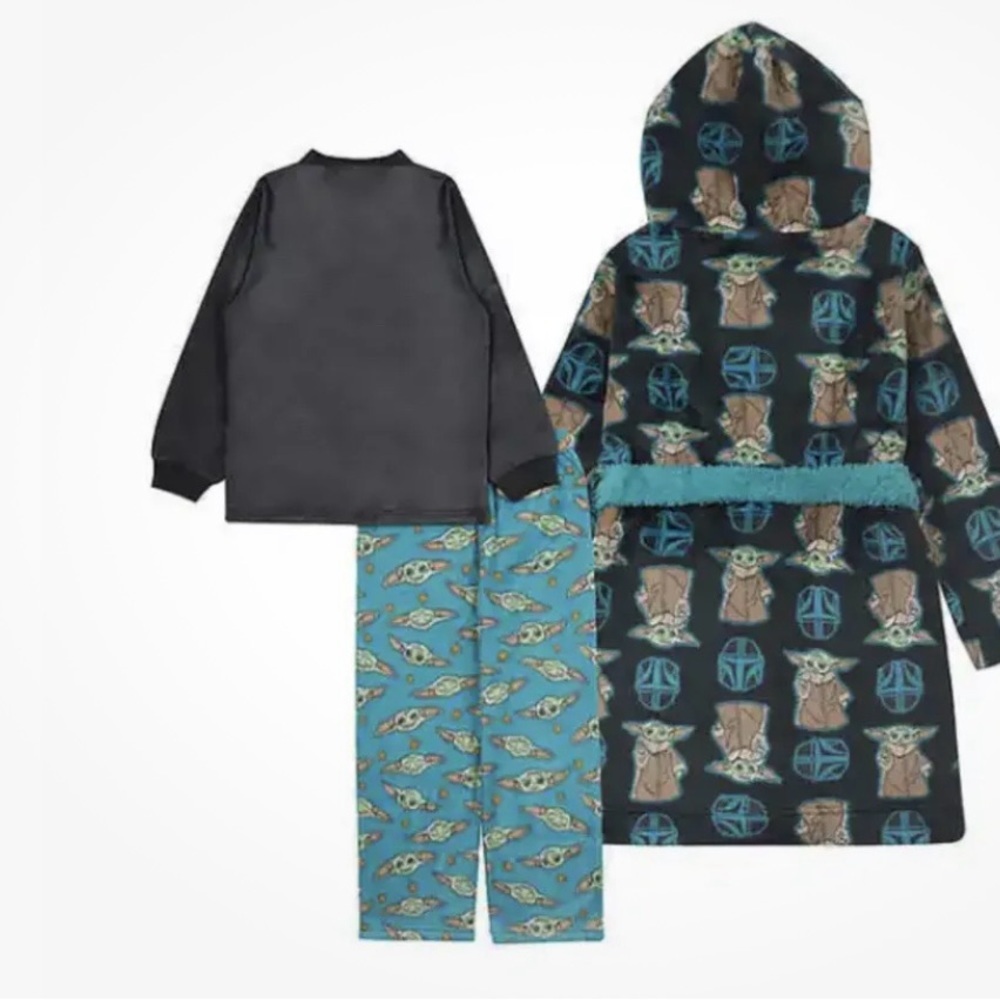 NWT Robe and Pj set - Picture 3 of 6